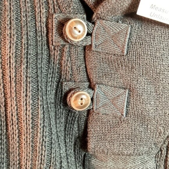 Black warm and cozy Duluth 2XLT cotton sweater. I mean, really snuggly! 131 - Picture 3 of 6